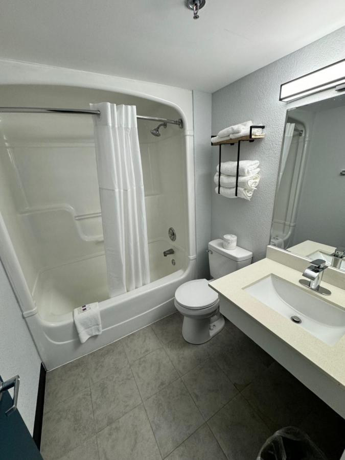 Studio 6 Suites East Syracuse Airport Eksteriør billede