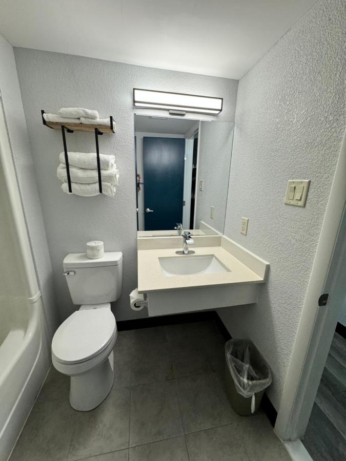 Studio 6 Suites East Syracuse Airport Eksteriør billede